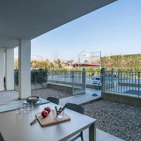 Guesthost - Flat 100m From With Swimming Pool Appartement Peschiera del Garda