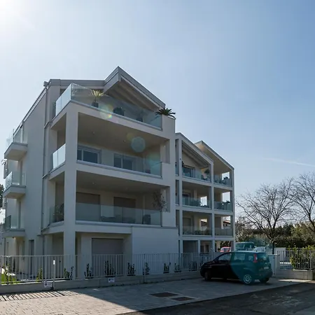 Appartement Guesthost - Flat 100m From With Swimming Pool Peschiera del Garda