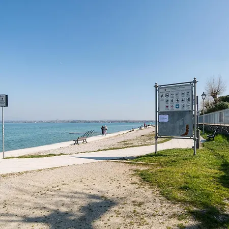 Appartement Guesthost - Flat 100m From With Swimming Pool